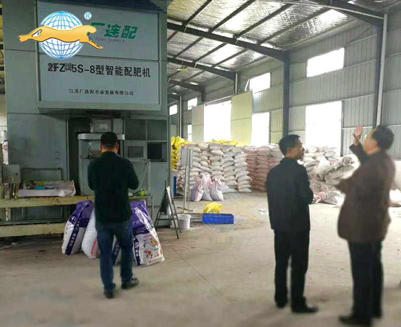 測(cè)土配肥機(jī)，智能配肥機(jī)